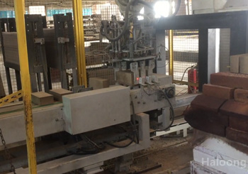 耐火磚全自動生產線——自動檢測、碼垛客戶現(xiàn)場